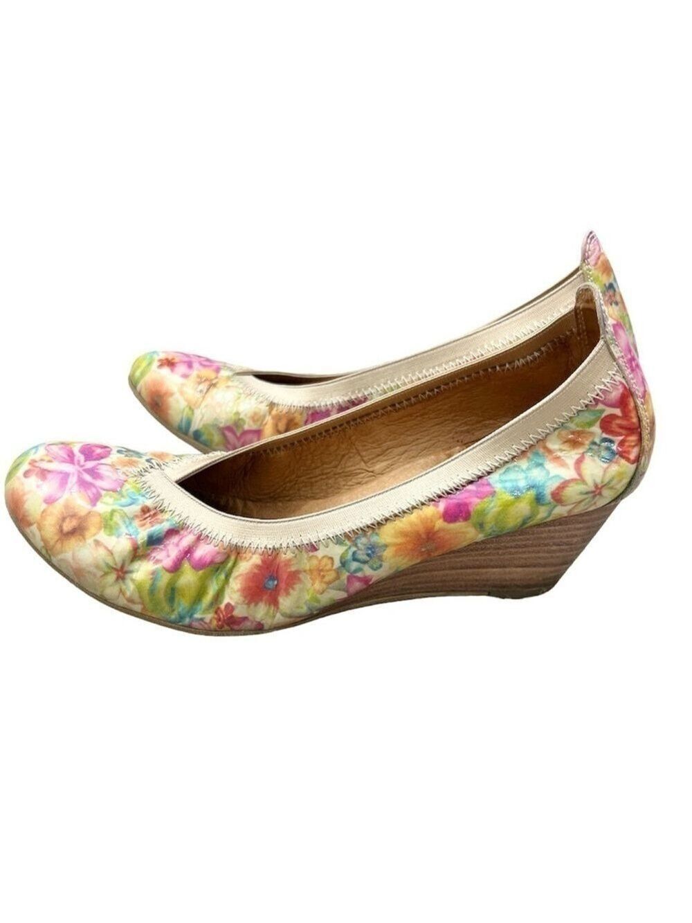 Hispanitas floral patent leather wedge heels EU 36